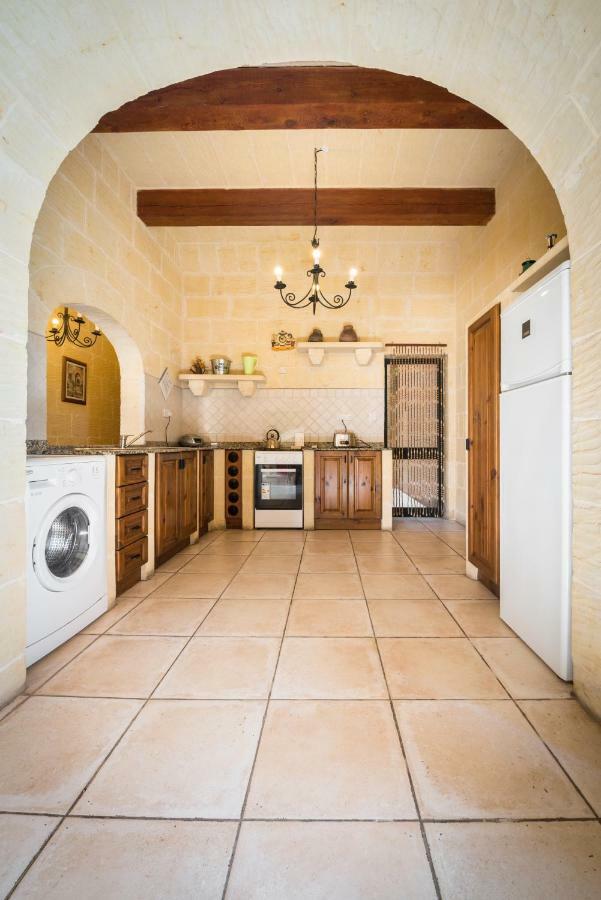 نادور Sunset - Holiday Farmhouse With Large Private Pool In Island Of Gozo المظهر الخارجي الصورة